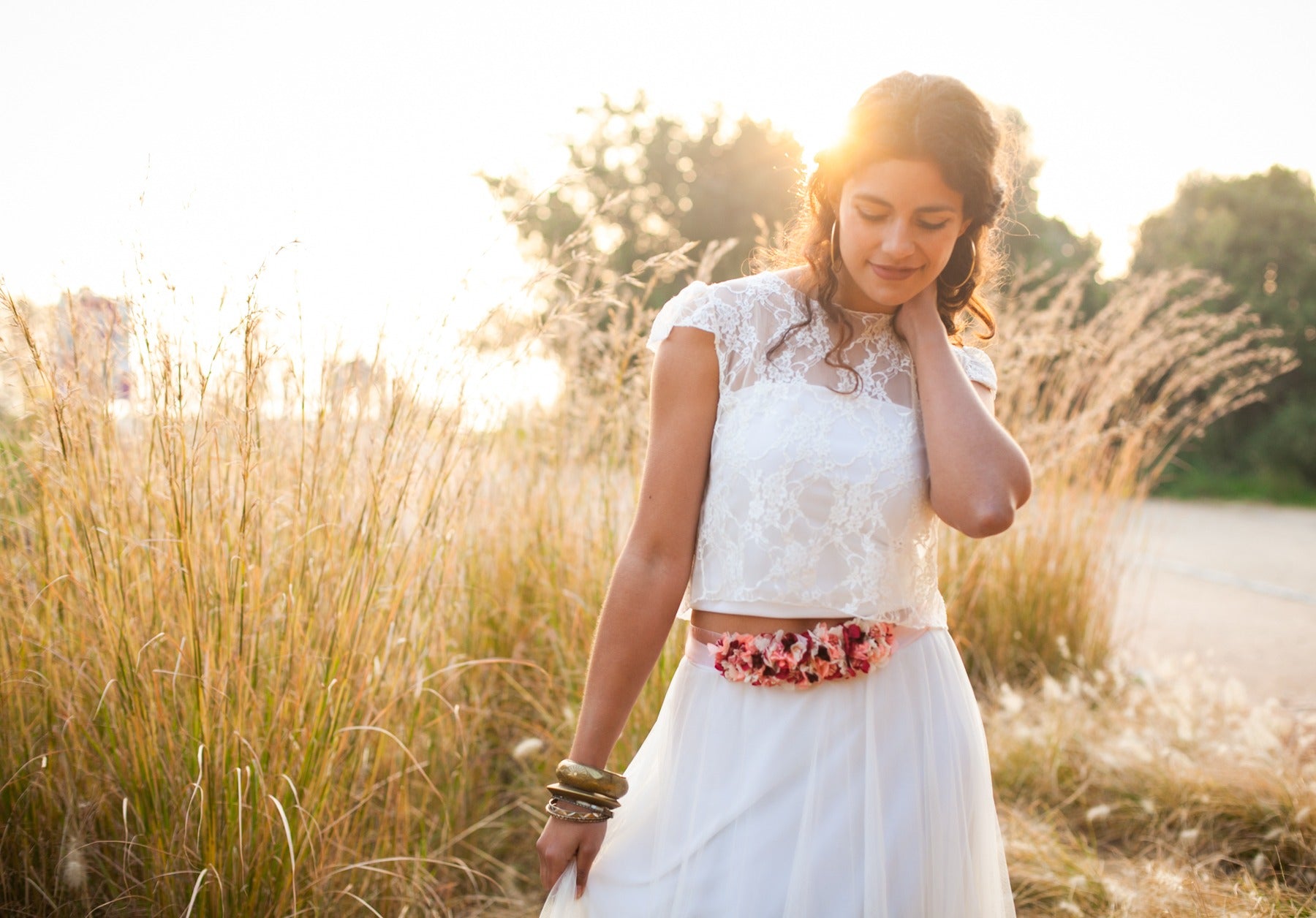 ¡Nuevos looks para novias bohemias! (II): vestido de novia dos piezas, los separates al poder