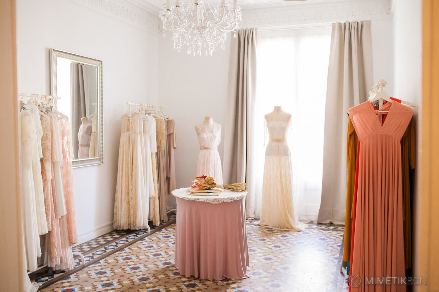 Atelier de novias en Barcelona: Mimètik Bcn