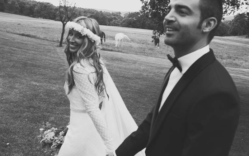 Cristina + Ramon, una boda bohemia con furgoneta
