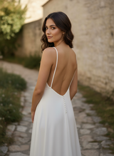 Vestido de novia Siena en crepé ivory con espalda descubierta