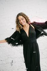 Mono de Invitada Pantalón Largo color Negro con Abrigo de Pelo Negro