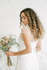 Vestido de Novia con Crop Top Bordado con Pequeñas Flores Blancas