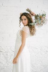 Vestido de Novia con Crop Top Bordado con Pequeñas Flores Blancas