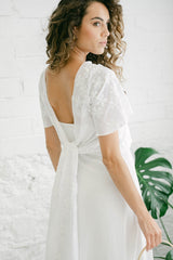 Vestido de Novia Largo de Tirantes con Bolero Multiposición de Flores Blancas