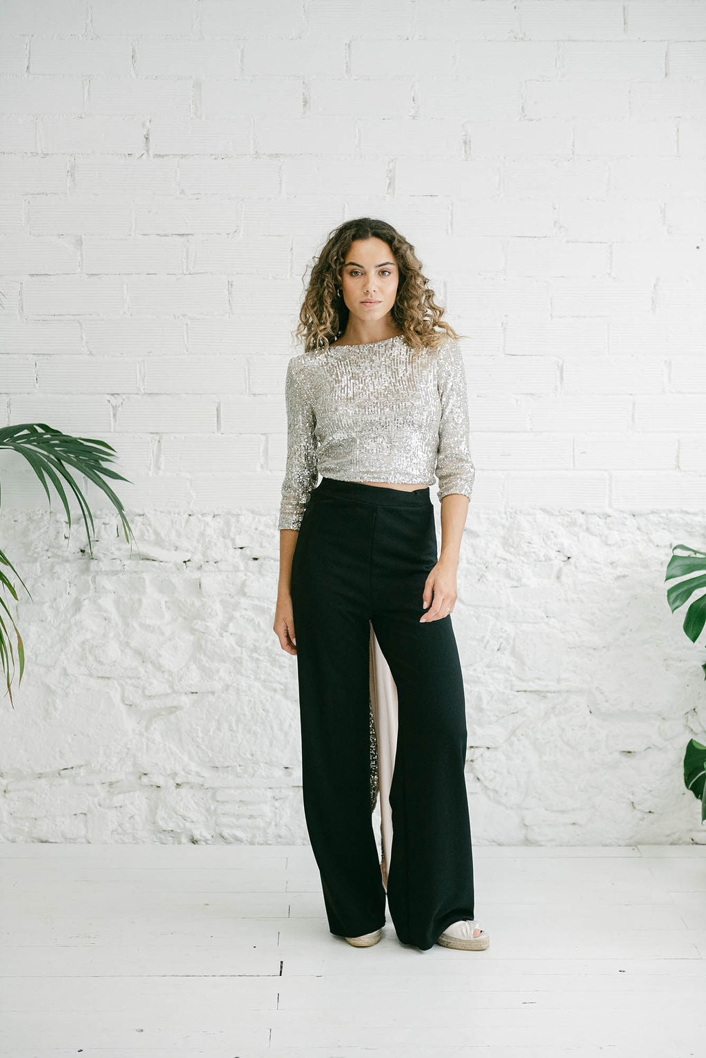 Conjunto de invitada de dos piezas | Pantalón negro y bolero de lentejuelas plateadas