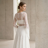 Sobrecapa de novia de encaje con mangas y cola | Bridal Topper Boho