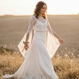 Sobrecapa de novia de encaje con mangas y cola | Bridal Topper Boho