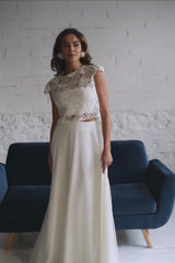 Elegant and Simple Wedding Dress - Mimètik