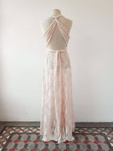 Vestido accesorio de encaje rosa cuarzo, gala lace, mimetik bcn