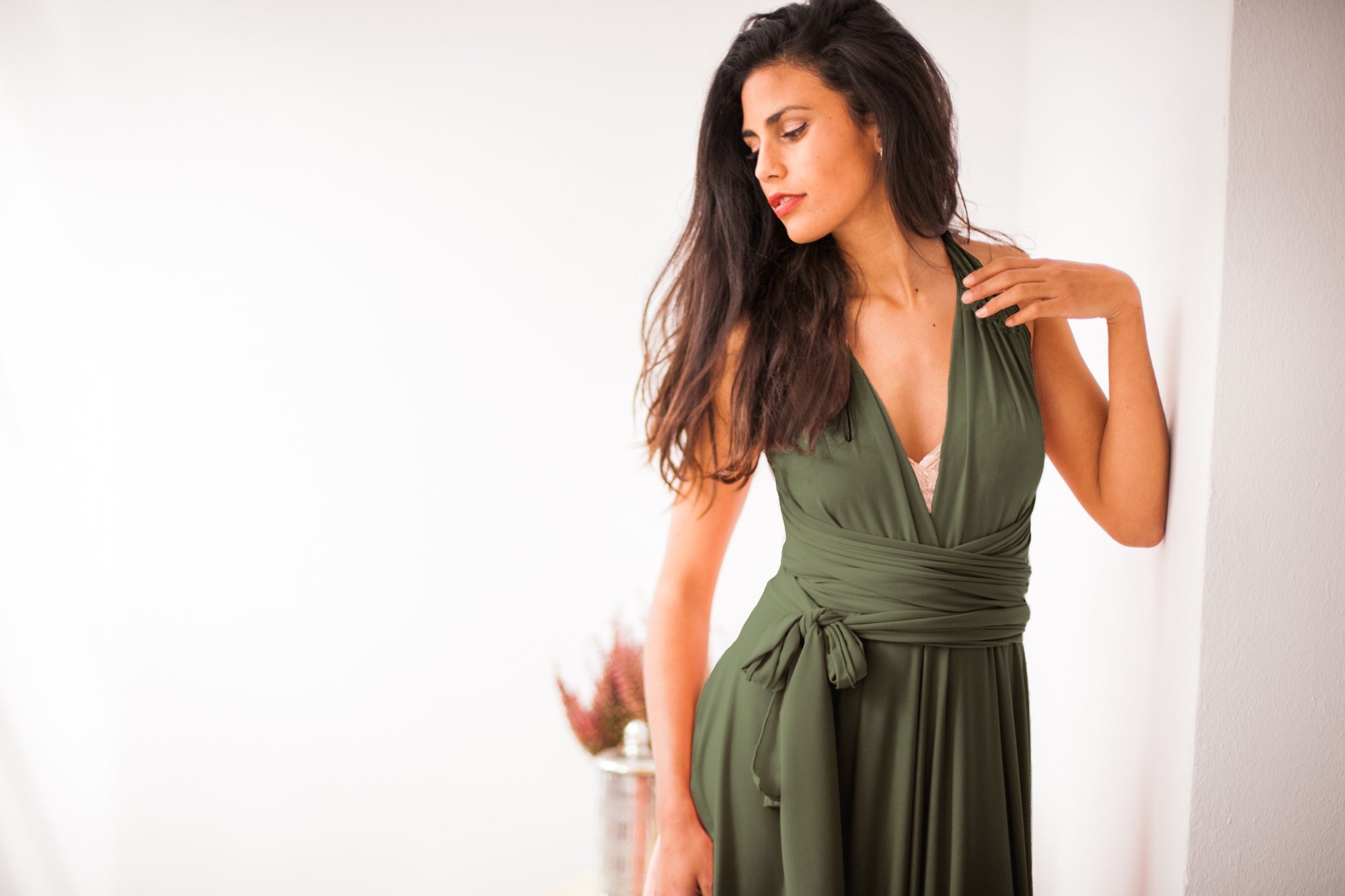 Vestido convertible corto verde oliva
