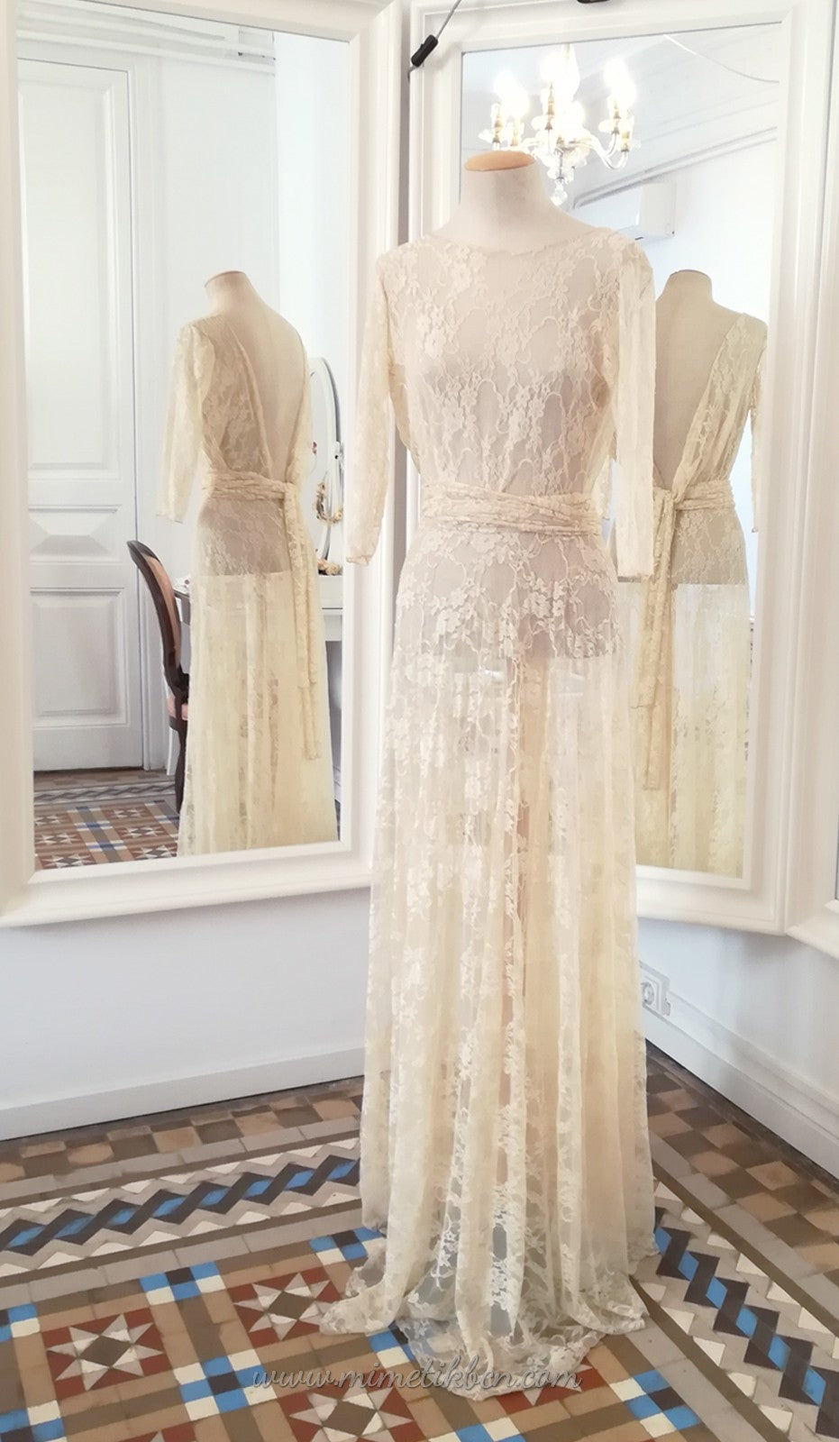 Vintage wedding dress, lace dress, lace wedding dress, romantic bridal gown, vintage style wedding dress, long sleeve lace weddi