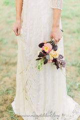 Vestido de novia alternativo de encaje champagne