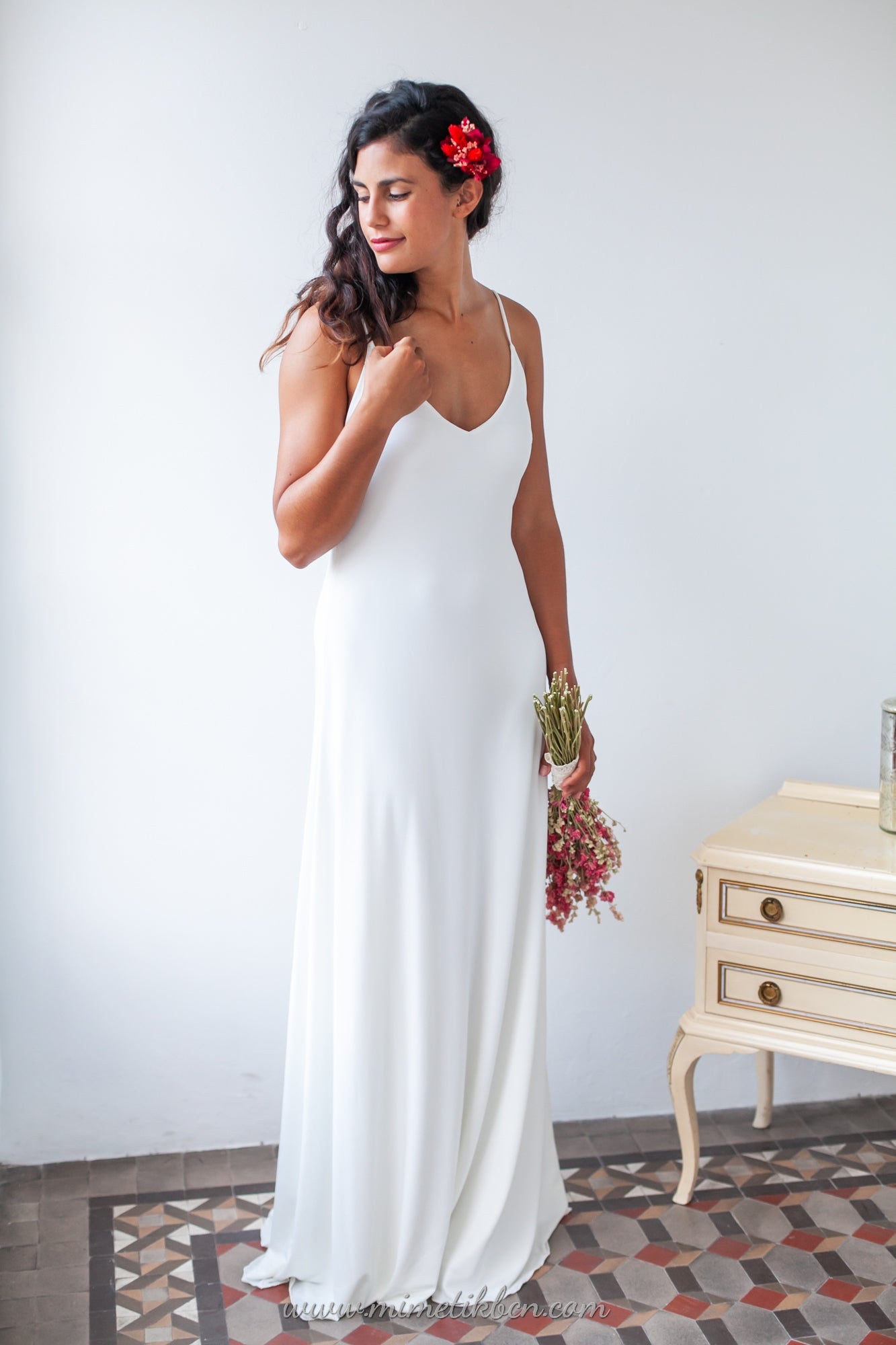 Vestido de Novia Sencillo Evase con Tirantes – Mimetik