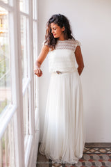 Vestido de novia de tul y encaje con manga cosquillo