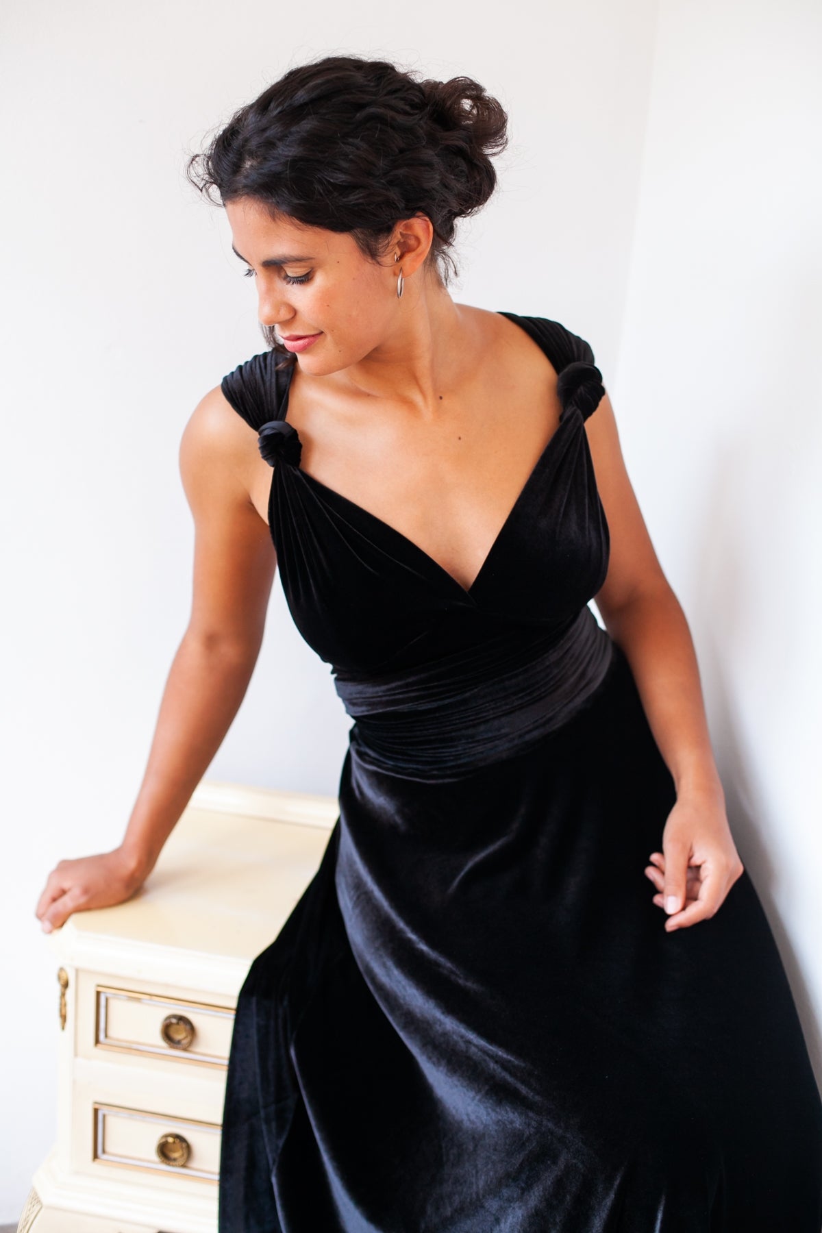 Vestido largo de invitada multiposición de terciopelo multiposición de terciopelo negro - Gala Velvet