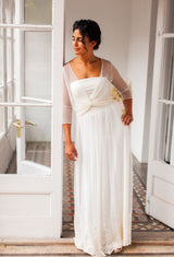 Delicado vestido de novia de tul con manga y falda bordada - Frida Bohemian