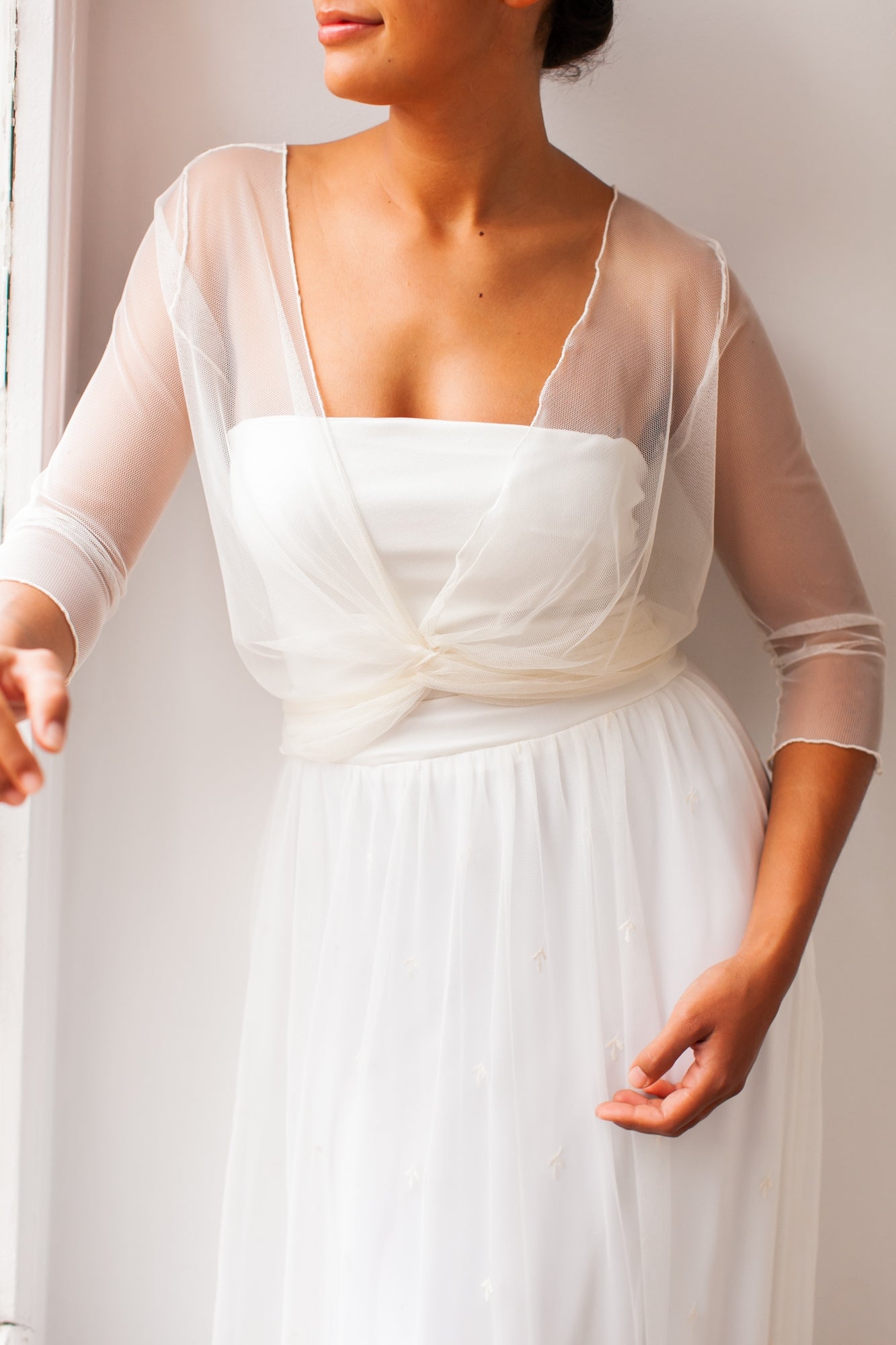 Chaqueta de novia multiposición de suave tul marfil - Frida Tul Bolero