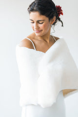 Vestido lencero de novia con espalda baja espectacular - Marie Essential