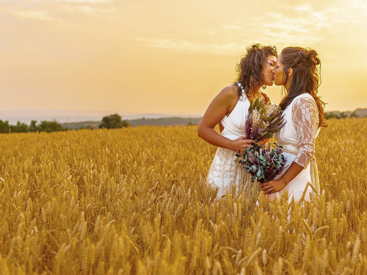 Estefania + Abi, una boda gay bohemia de ensueño