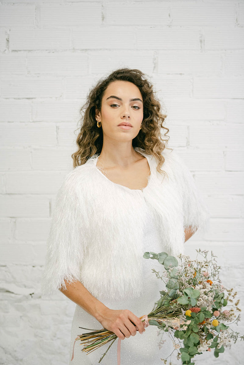 Vestido de Novia Largo de Lentejuelas con Abrigo de Pelo