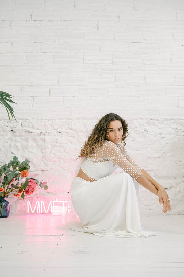 Vestido de Novia con Top y Falda Abierta y Bolero Manga Larga de Tul