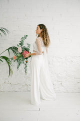 Traje de Novia con Bolero de Tul con Detalles Florales