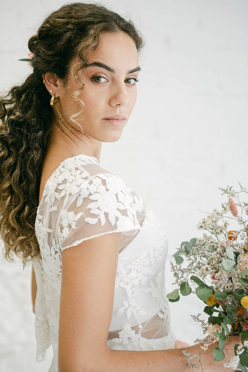 Conjunto de Novia con Top de Tul Bordado con Flores