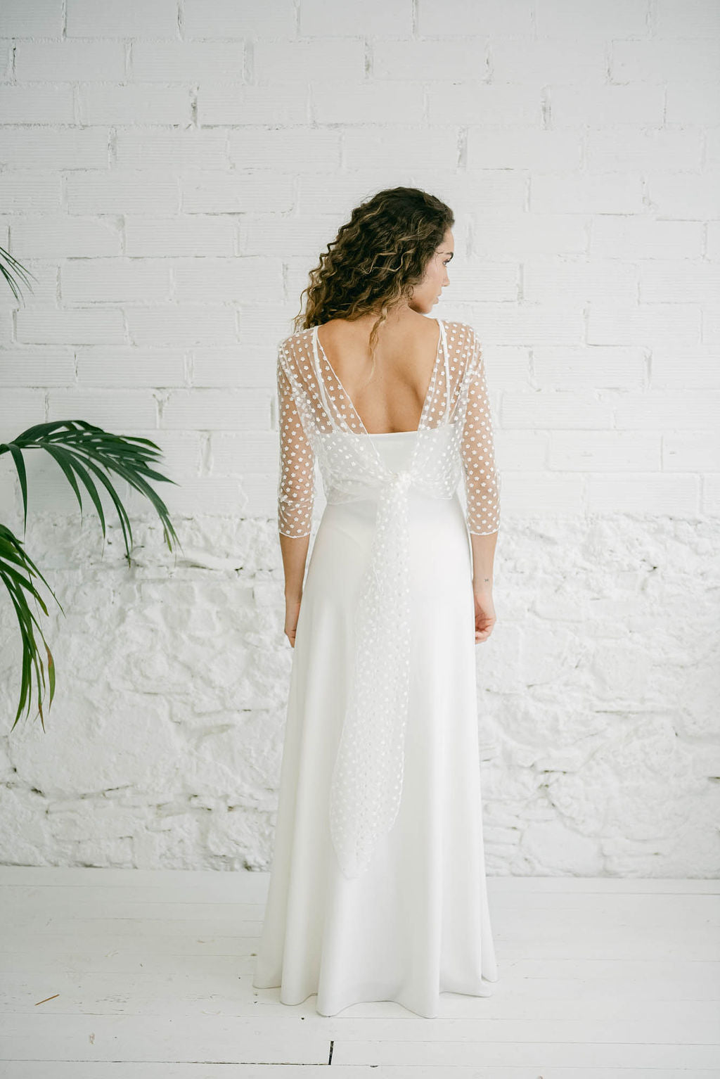 Long Wedding Dress with Spaghetti Straps and Flower Tulle Bolero