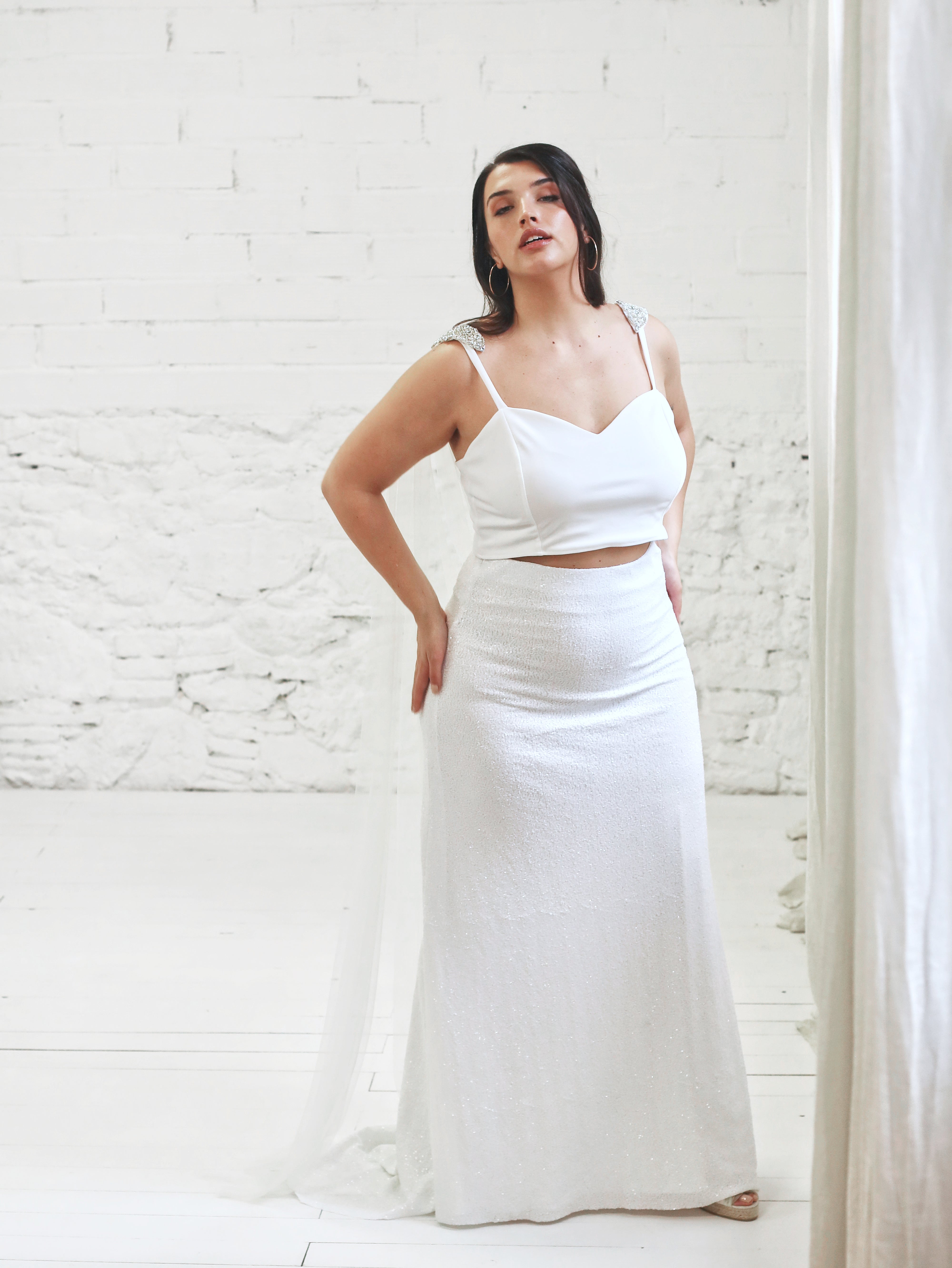 Vestido de Novia Brillante con Alas Desmontables