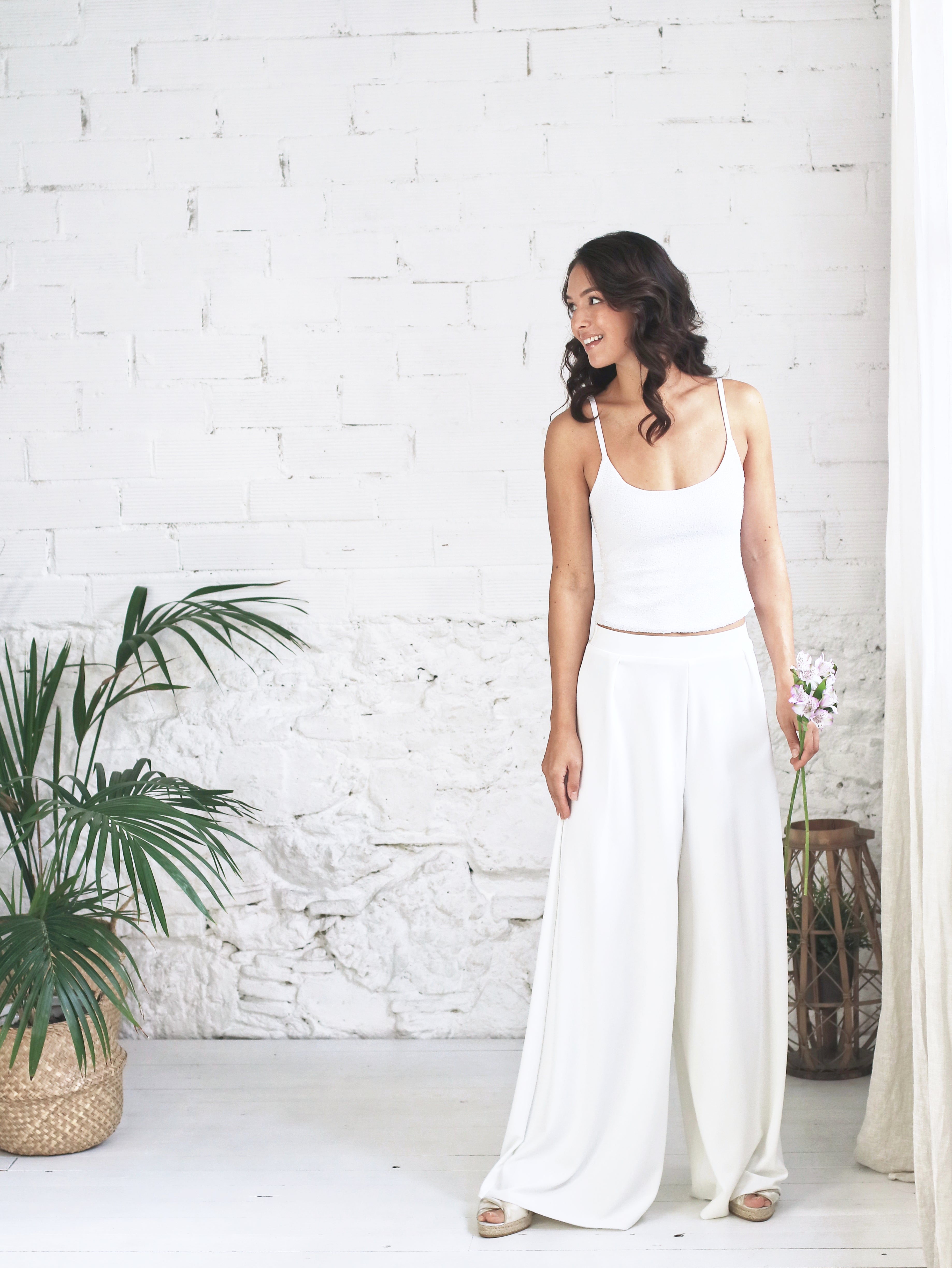 Vestido de Novia Pantalón con Top Lencero