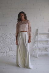 Soft pink lace short cape for bride | Mimètik
