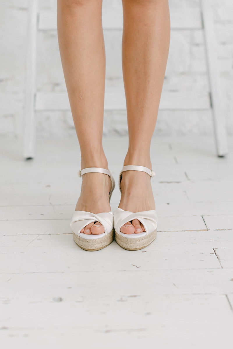 Boho wedding shoes in ivory satin and yute – Wedding shoes Ivory