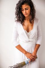 Short ivory wedding dress with sleeves | Frida Essential Short