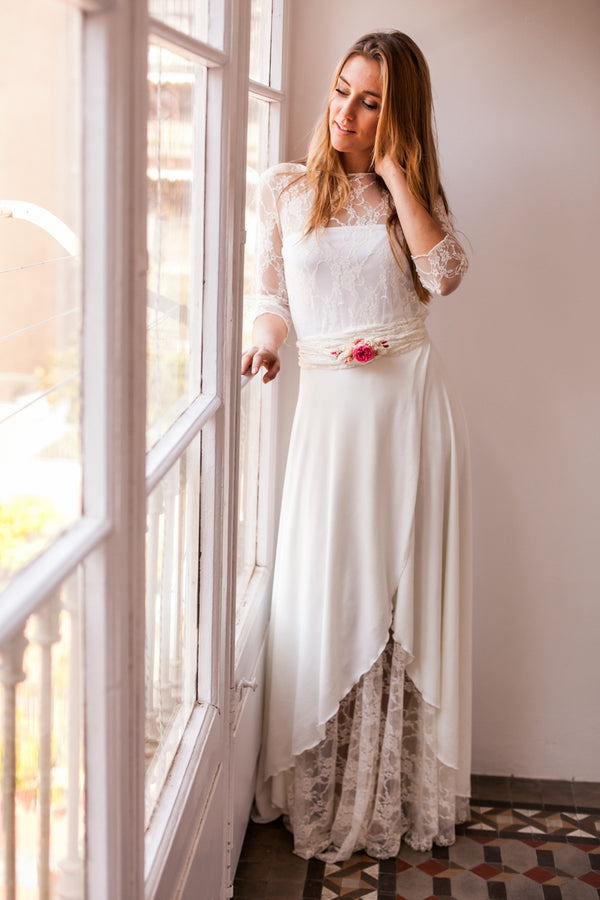 Vestido de novia asimetrico con mangas – Arlet/Frida Bohemian