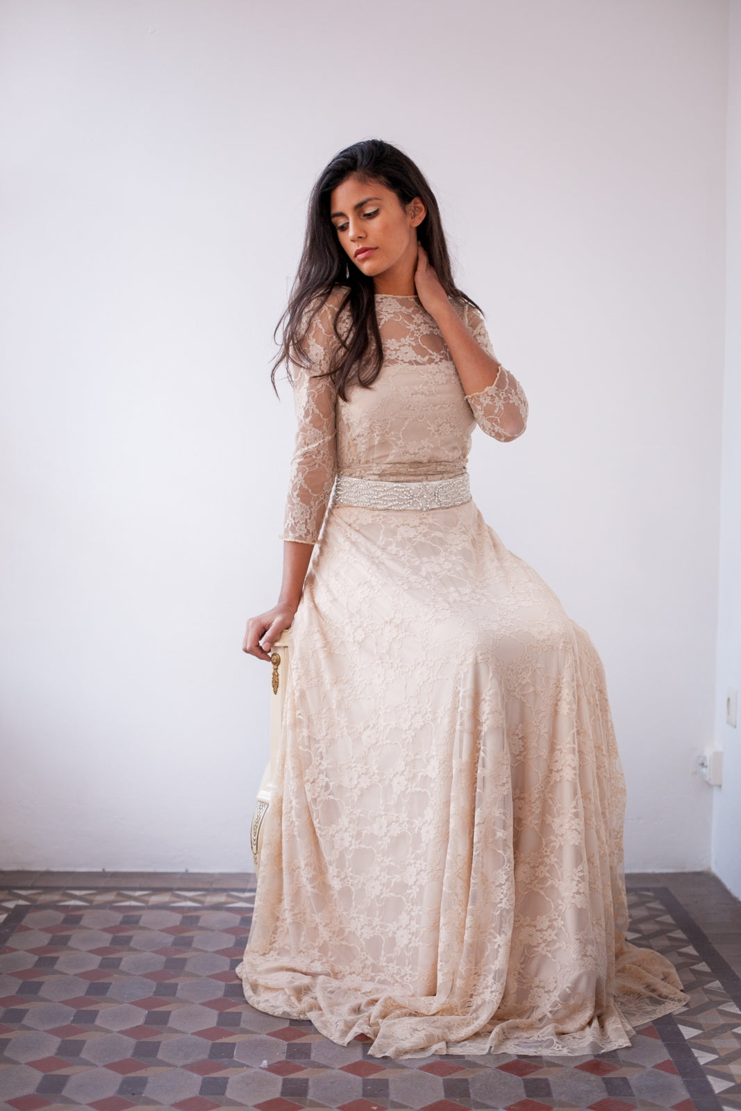 Sobrevestido de encaje con mangas - Frida Lace