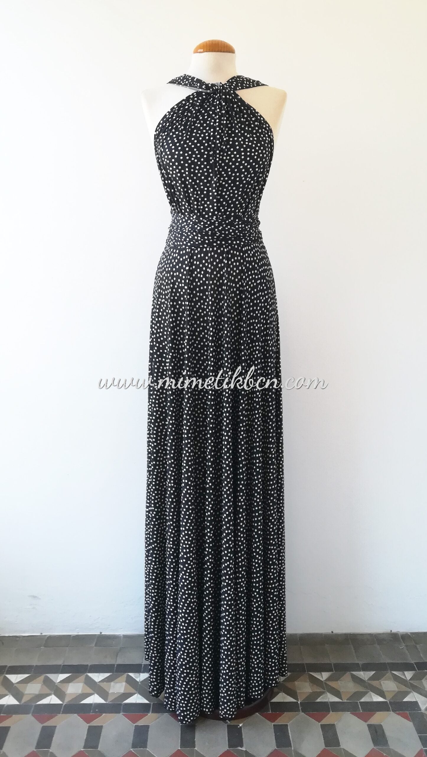 Vestido de invitada negra con topos pequeños - Gala Limited edition