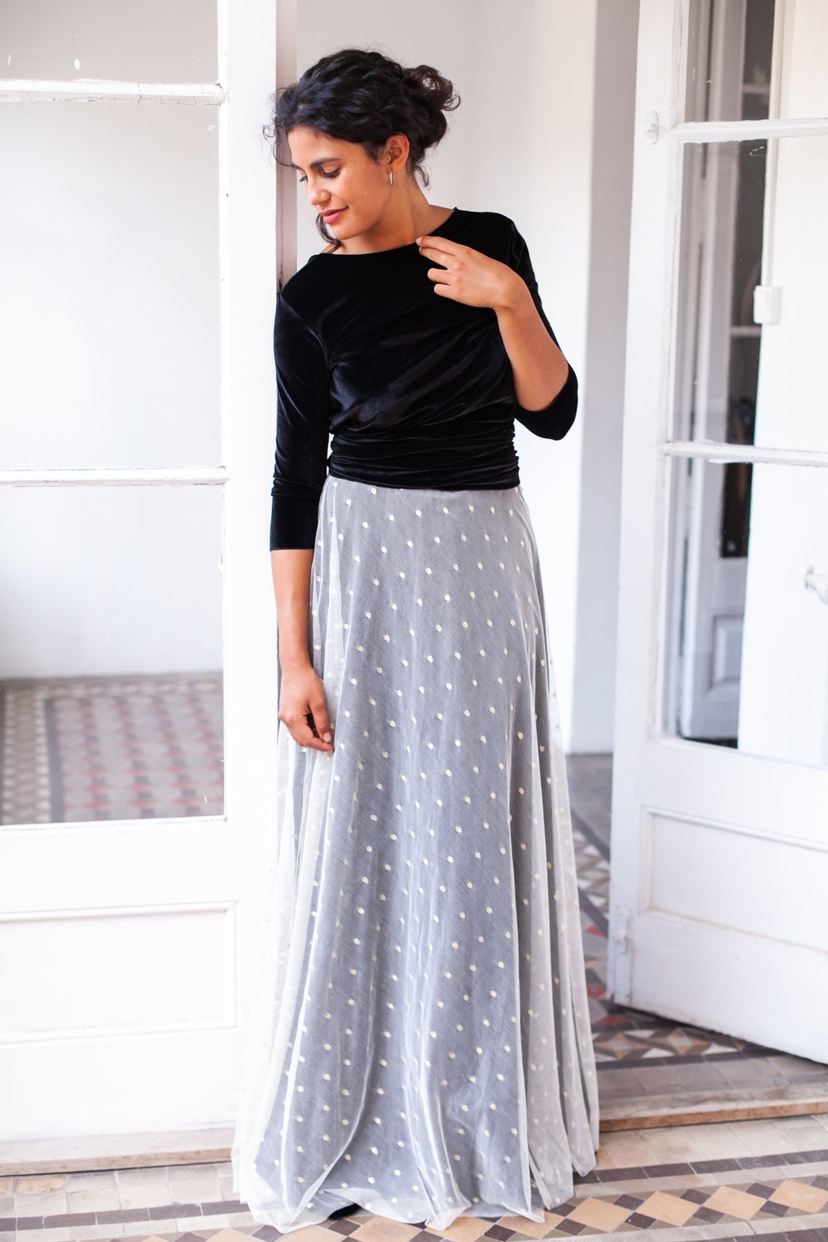 Vestido para invitada largo de terciopelo burdeos con manga - Frida Velvet