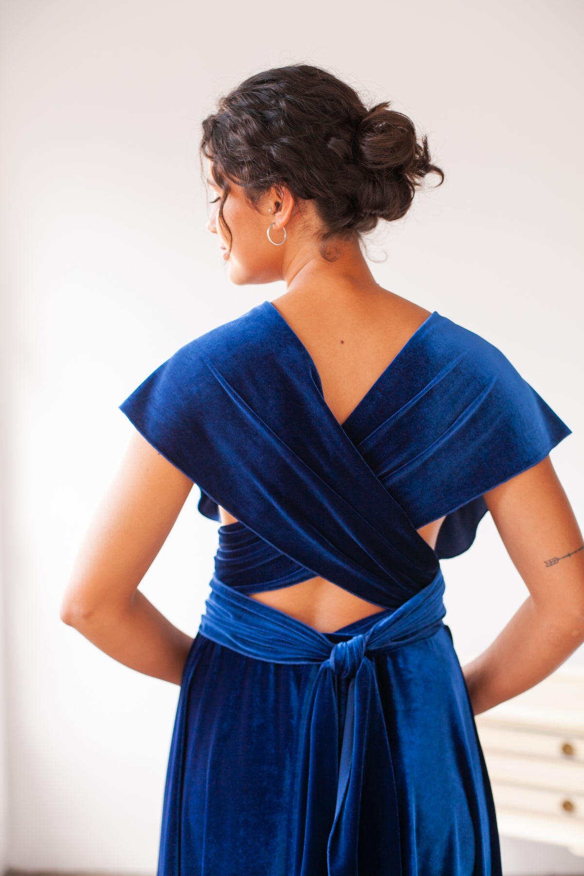 Vestido de noche convertible de terciopelo azul royal - Gala Velvet