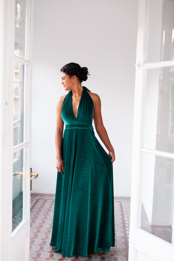 Vestido largo sencillo y elegante de terciopelo verde oscuro esmeralda - Gala Velvet