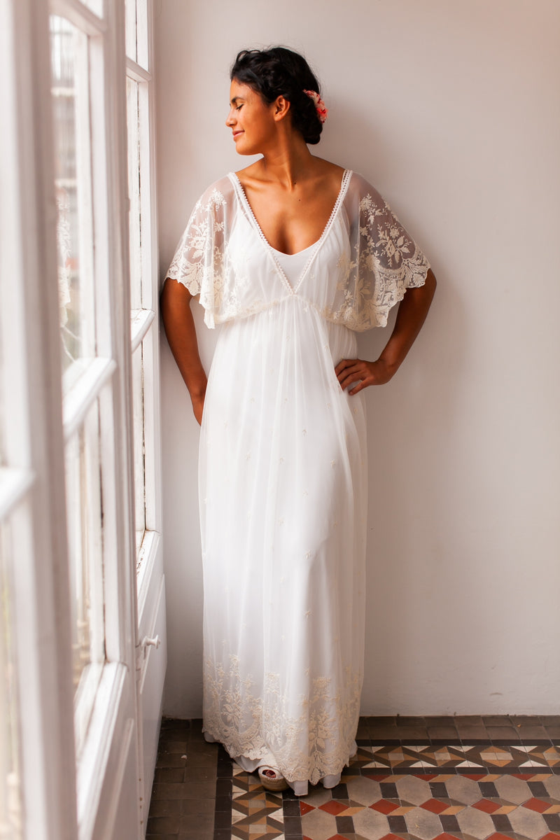 Vestido de novia boho de tul bordado con manga suelta - Marie Bohemian –  Mimetik